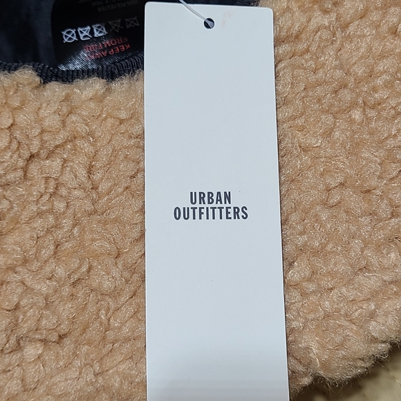 Urban Outfitters Sherpa Fedora Hat - Picture 7 of 9